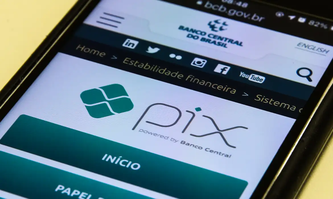 Pequenos negócios terão de contratar pix automático junto aos bancos