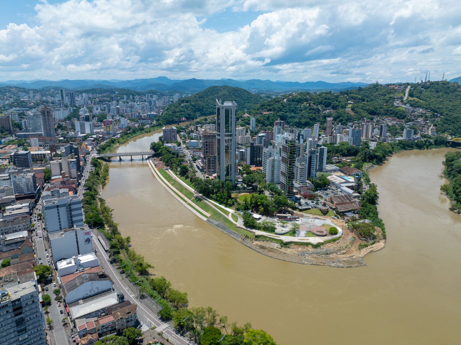 Vale do Itajaí lidera abertura de empresas em Santa Catarina com 74,2 mil novos negócios