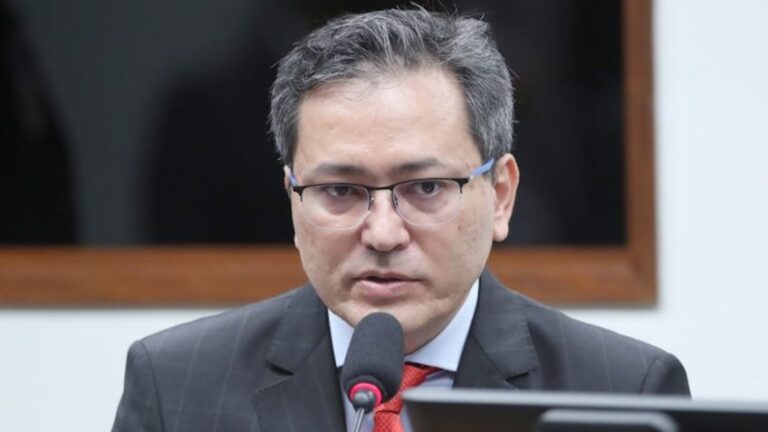 Fisco minimiza impacto do novo IR em dividendos no Simples Nacional