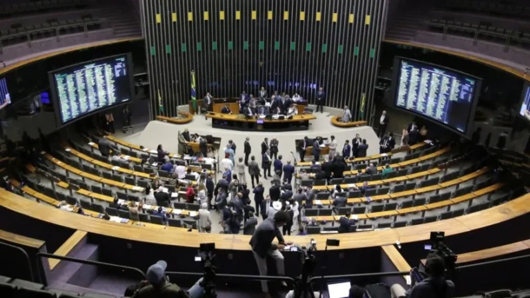 Oposição articula para compensação do IR valer só a partir de 2027