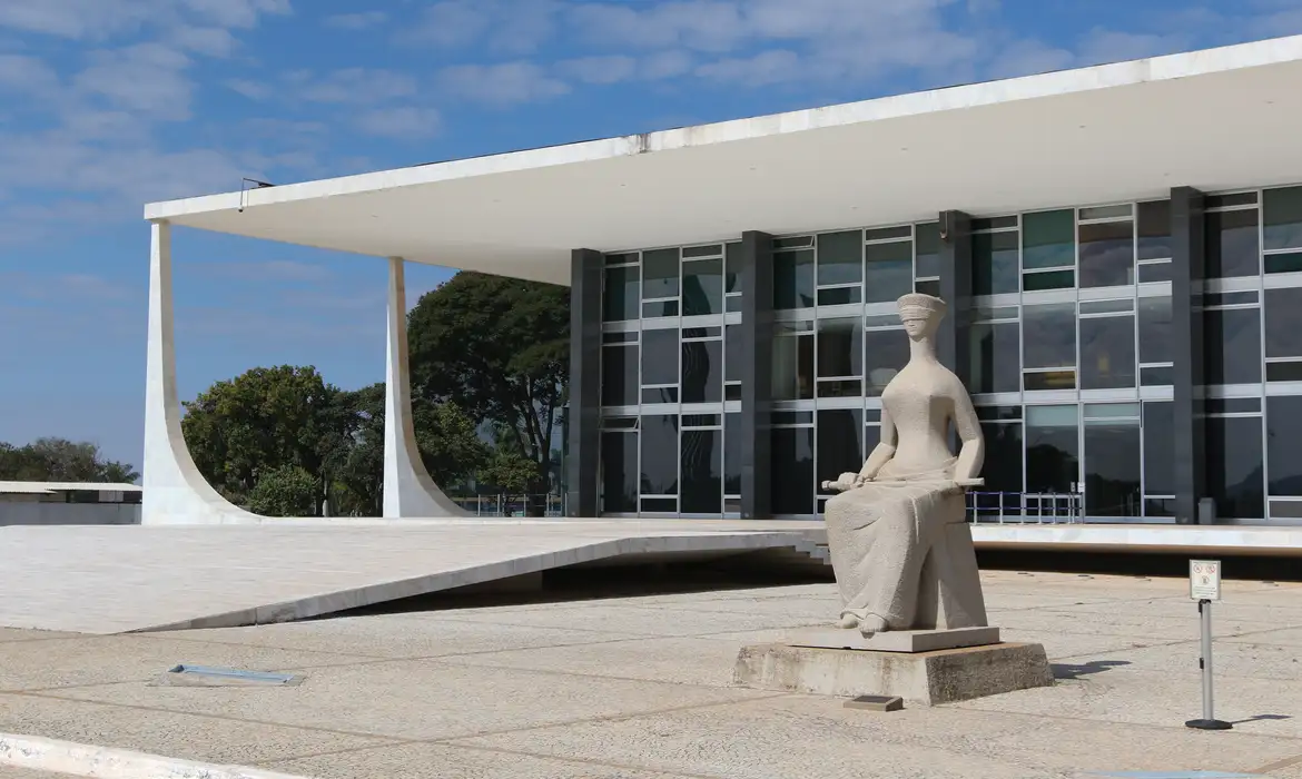 STF julga desoneração da folha nesta sexta-feira e governo espera resolver buraco fiscal do IOF
