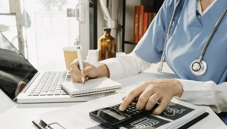 Justiça autoriza sociedade médica a recolher ISS por regime fixo