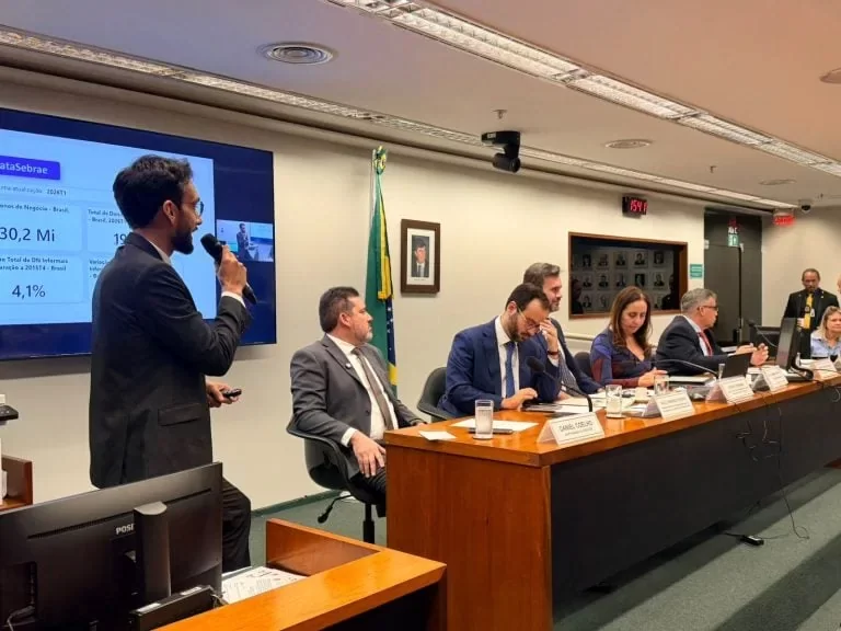 CNC defende atualização do Simples Nacional e alerta para risco de aumento da informalidade